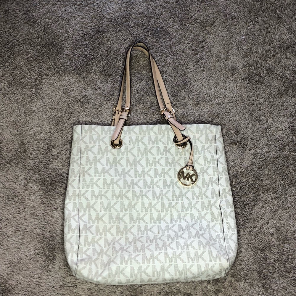 Michael Kors messenger bag